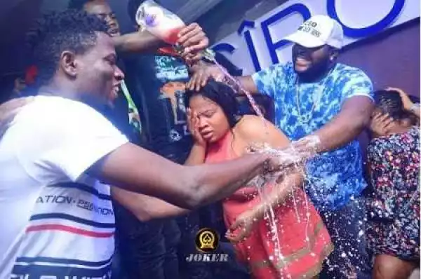 S*x Appeal: See What Men and Women are Doing Inside a Popular Club (Photos)